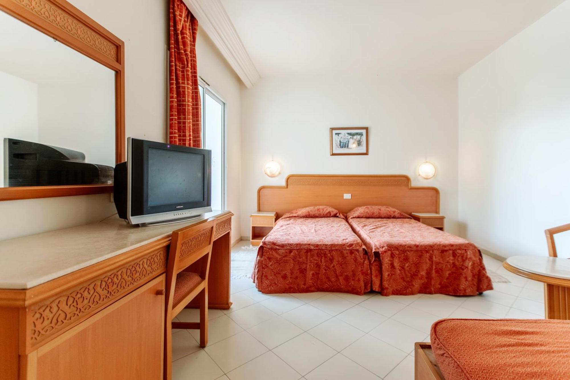 Iris Hotel & Thalasso Мезрая Экстерьер фото