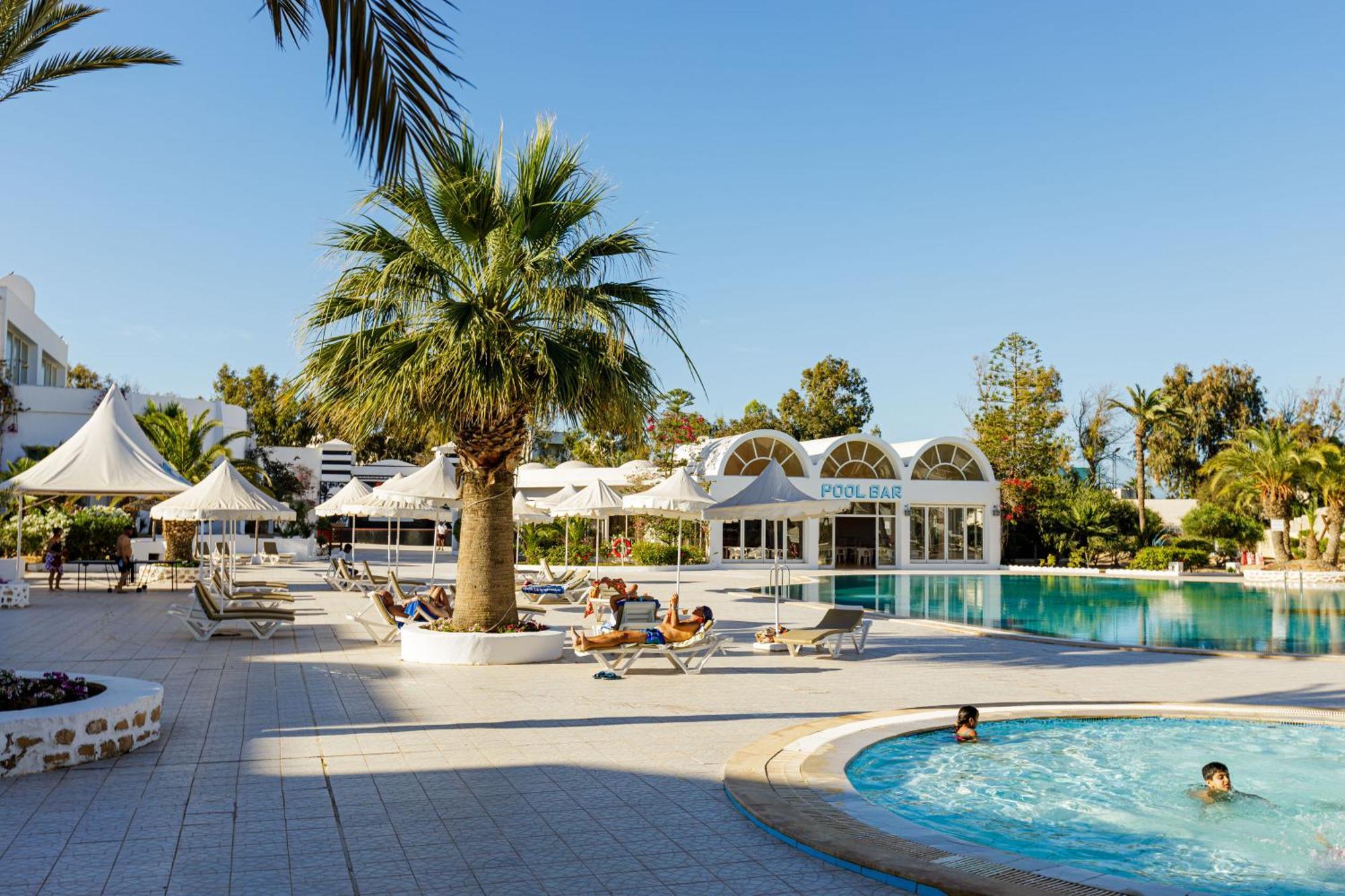 Iris Hotel & Thalasso Мезрая Экстерьер фото