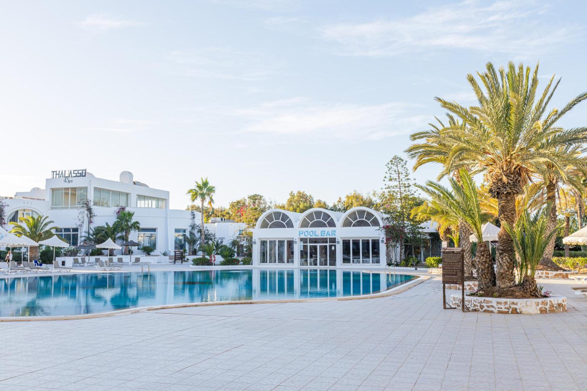 Iris Hotel & Thalasso Мезрая Экстерьер фото