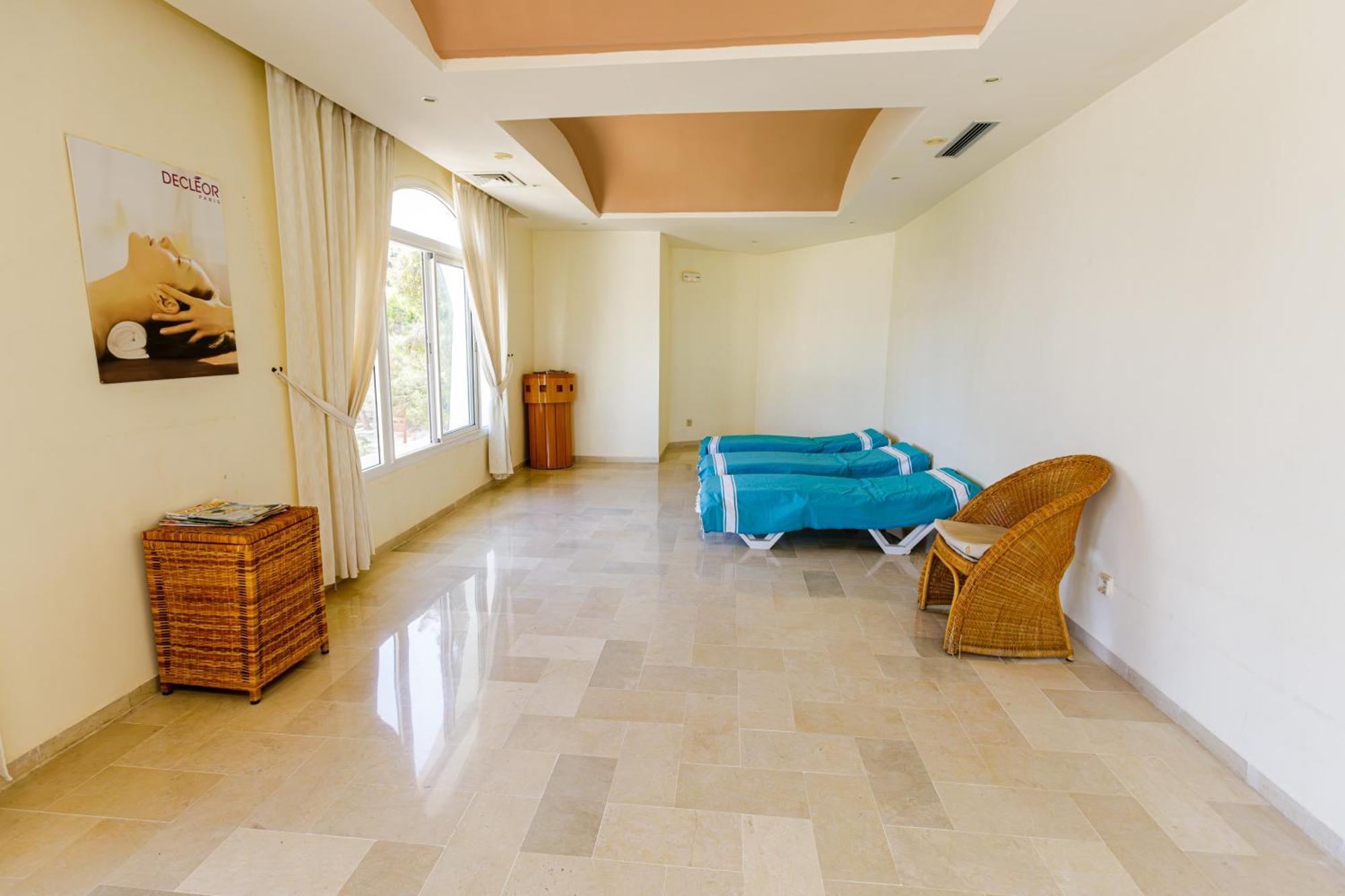 Iris Hotel & Thalasso Мезрая Экстерьер фото