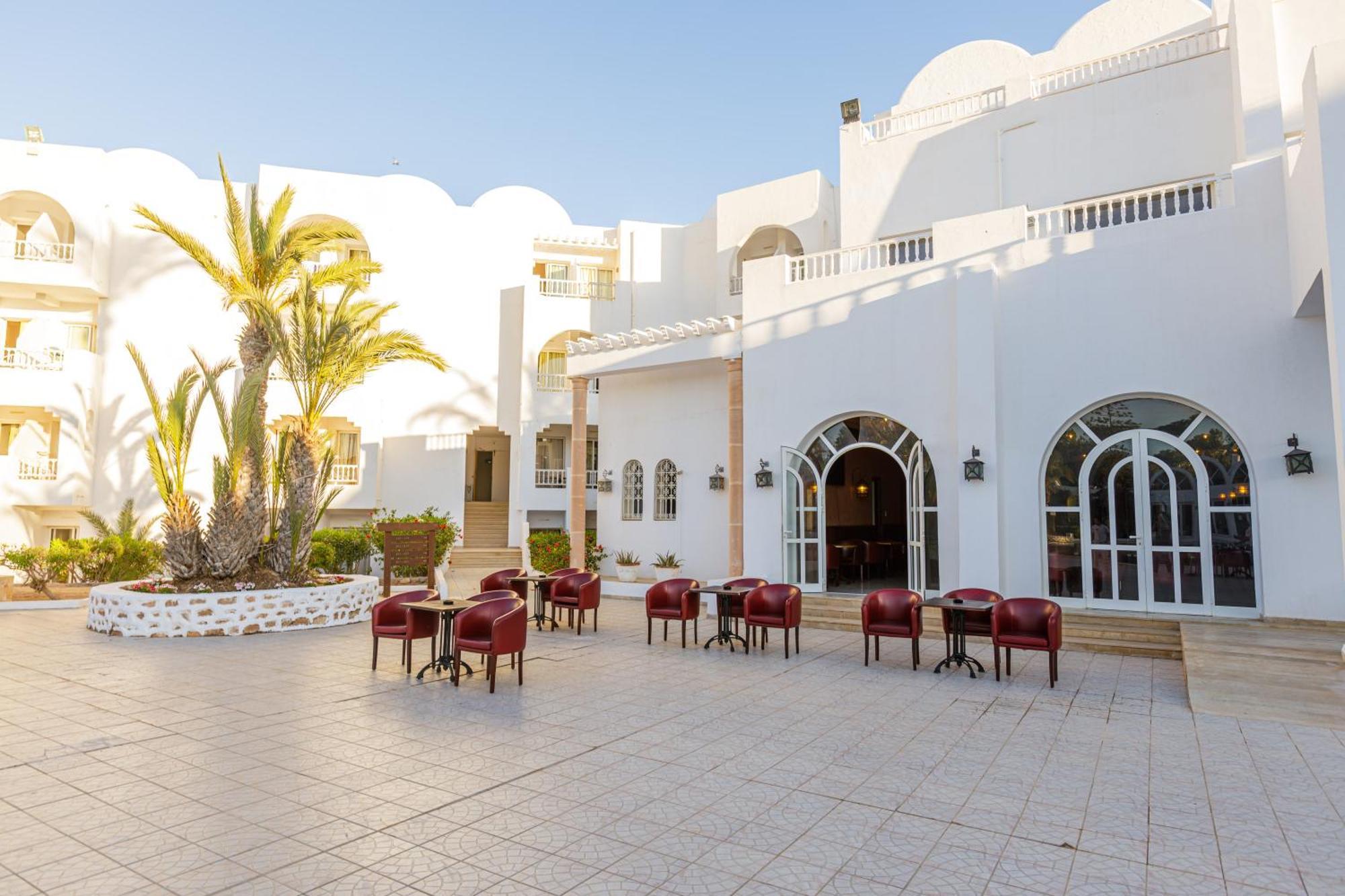Iris Hotel & Thalasso Мезрая Экстерьер фото